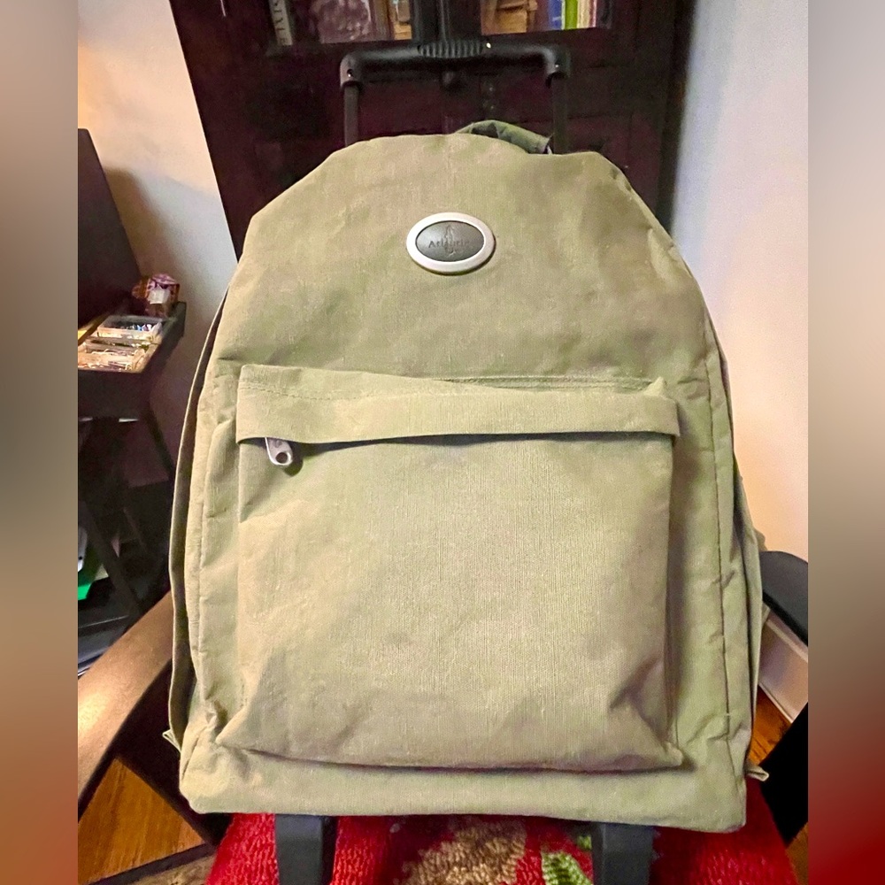 As New: An Amazingly Adaptive Convertible BACKPACK